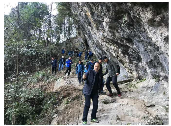 山川筑坝贵在恒 丹心许业明心志